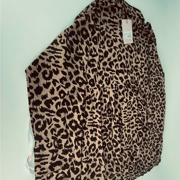 PETITE LEOPARD PRINT SMOCK DRESS
BROWN - Picture 4 of 8